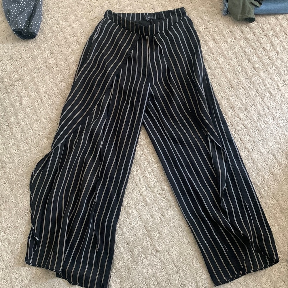 Flowy pants with slit and shorts under, worn once